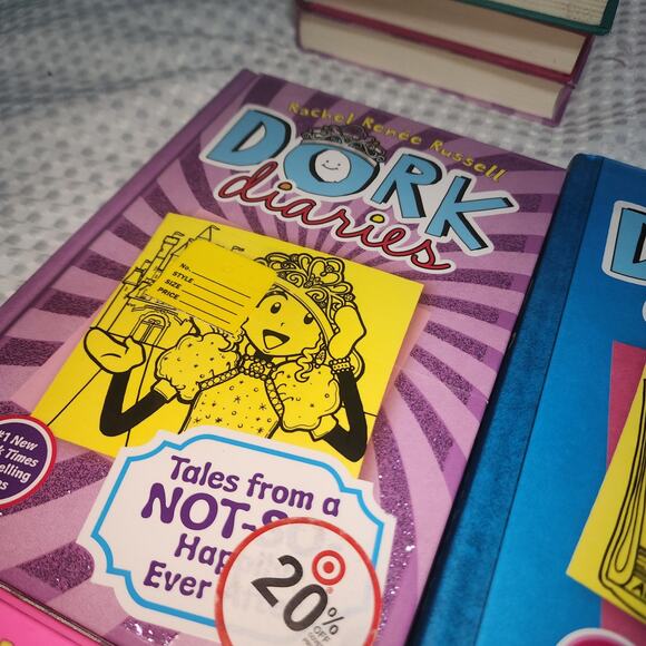 DORK DIARIES EUC SET OF 6 HARDBACK RACHEL RENE BOOK SERIES SET 0 - Picture 3 of 7